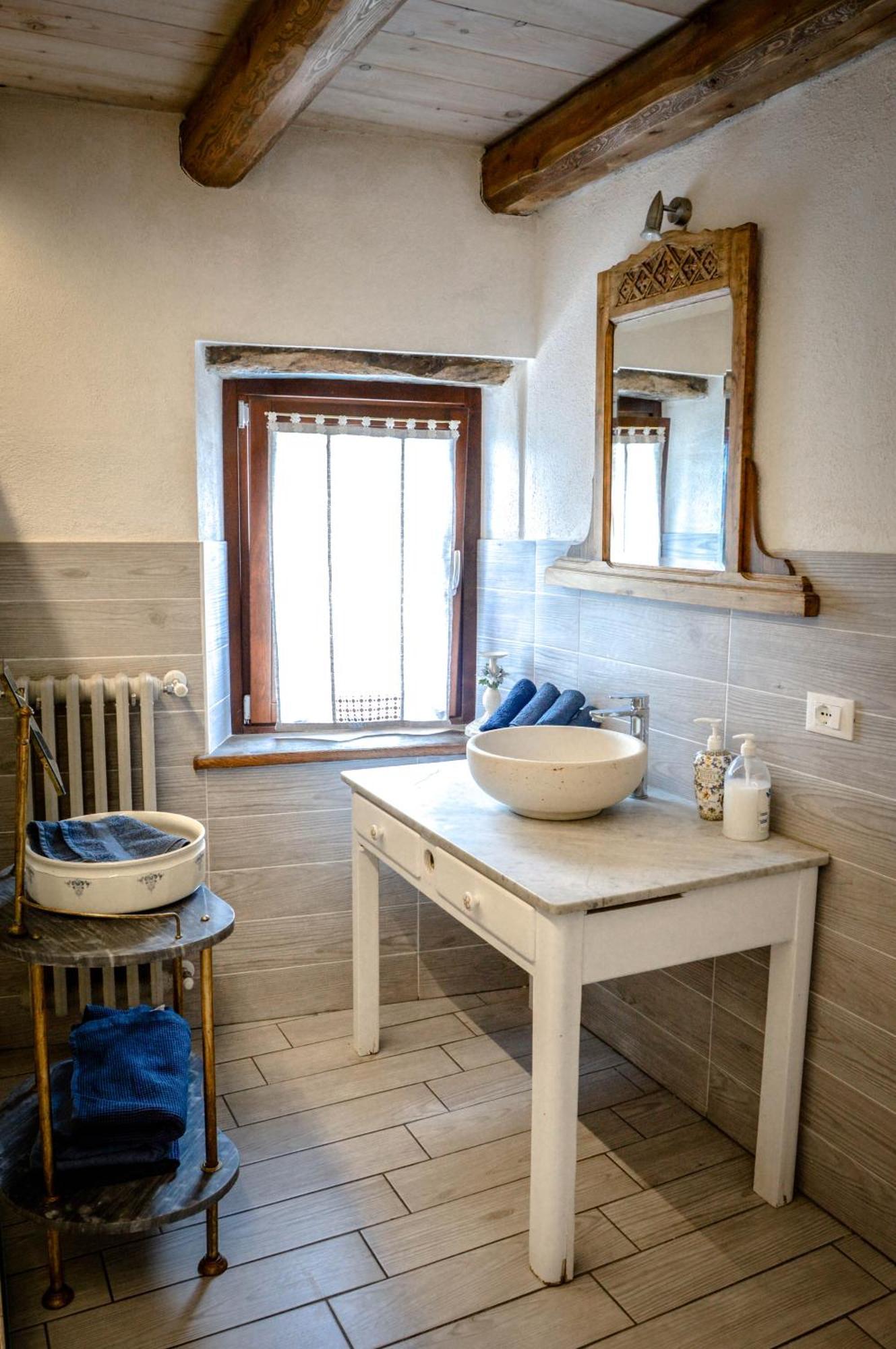 Chalet In Pietra E Legno Con Caminetto Inverso Pinasca Εξωτερικό φωτογραφία