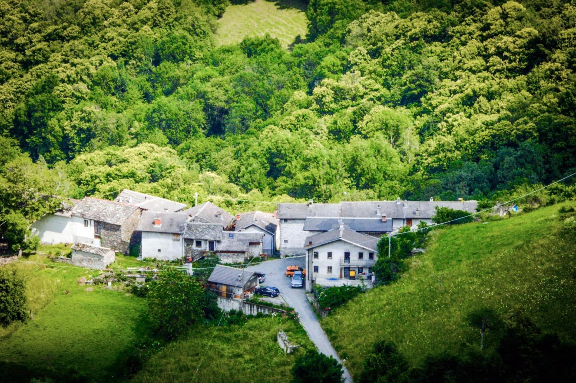 Chalet In Pietra E Legno Con Caminetto Inverso Pinasca Εξωτερικό φωτογραφία