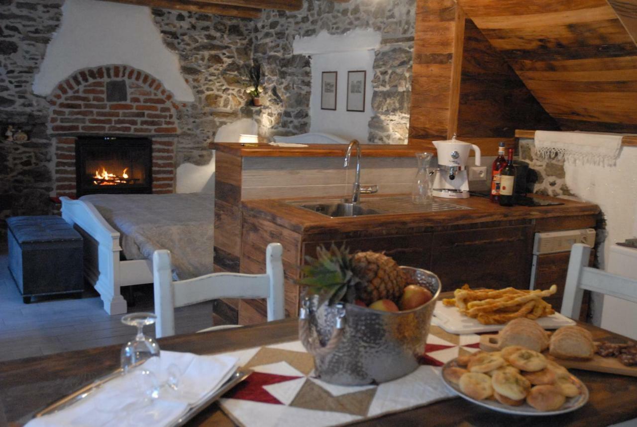 Chalet In Pietra E Legno Con Caminetto Inverso Pinasca Εξωτερικό φωτογραφία